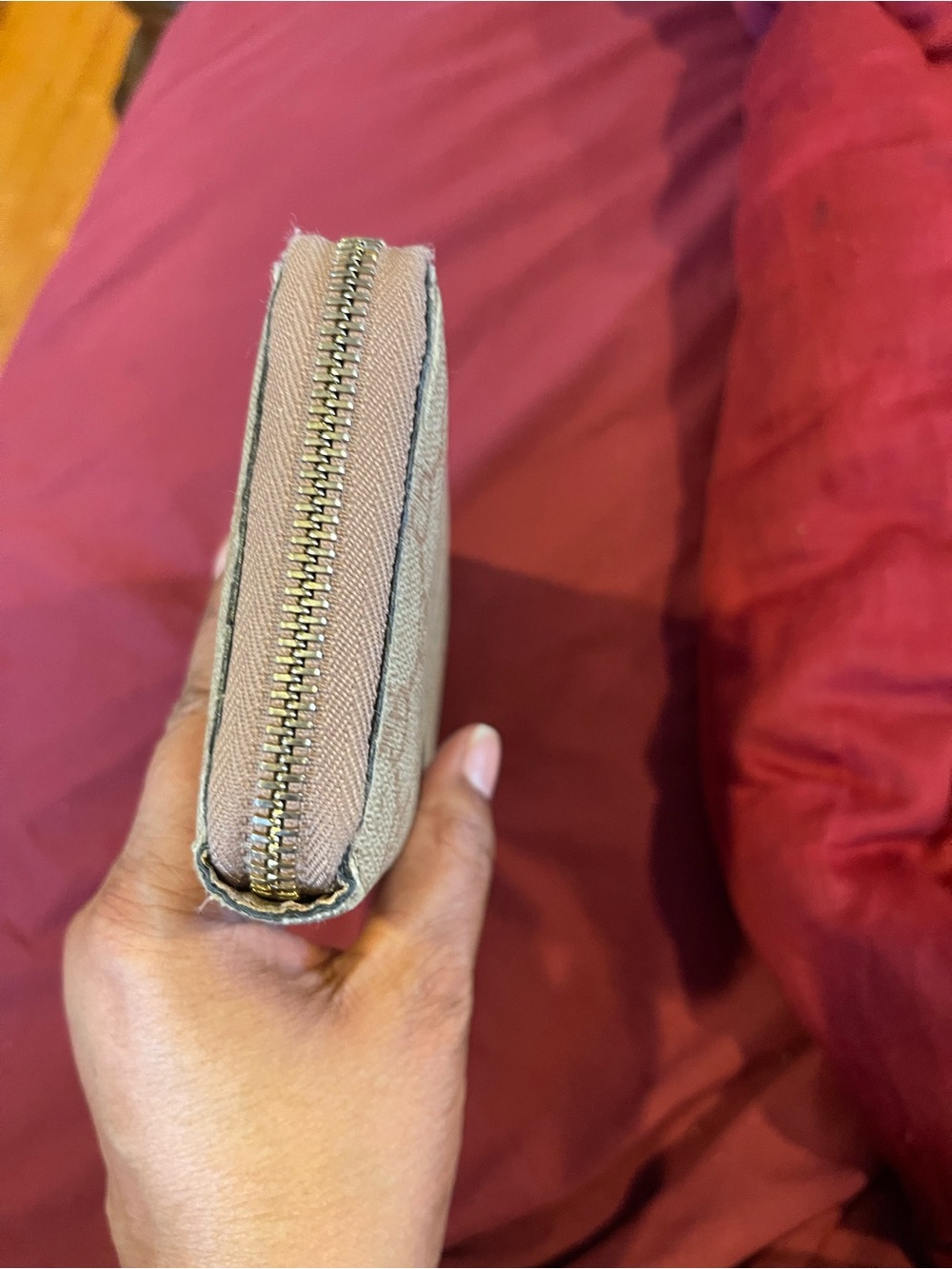 Gucci Beige GG Zip-Around Wallet with Gold Charm - Picture 13 of 15